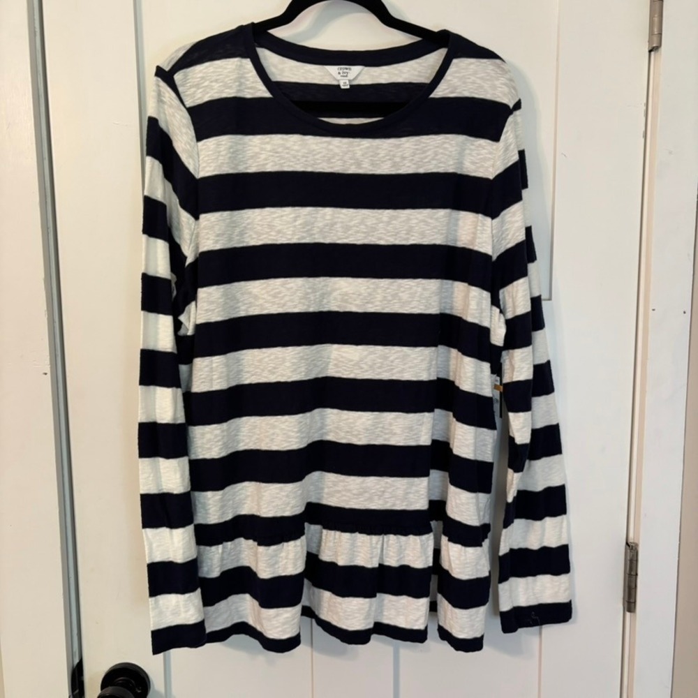 NEW Crown & Ivy Woman Navy Ivory Striped Peplum Long Sleeve Top 3X Ruffle Hem